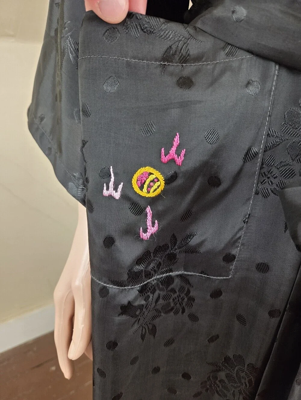Golden Bee‎ Black Dragon Embroidered Rayon Kimono Robe Sz L Floral Jacquard Long